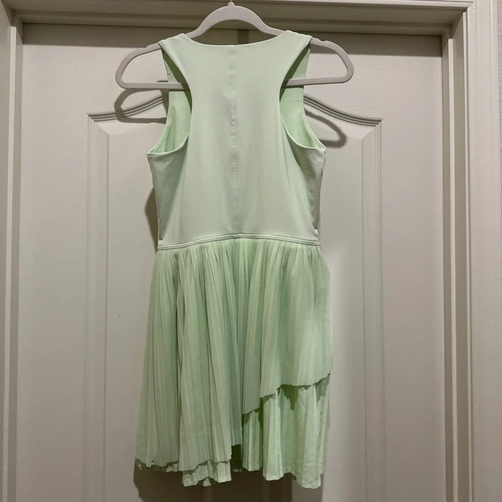 Lululemon Tiered Pleats Kohlrabi Green Tennis Dress - Picture 9 of 10